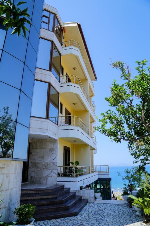 Monte-Carlo Hotel Вльора Екстер'єр фото