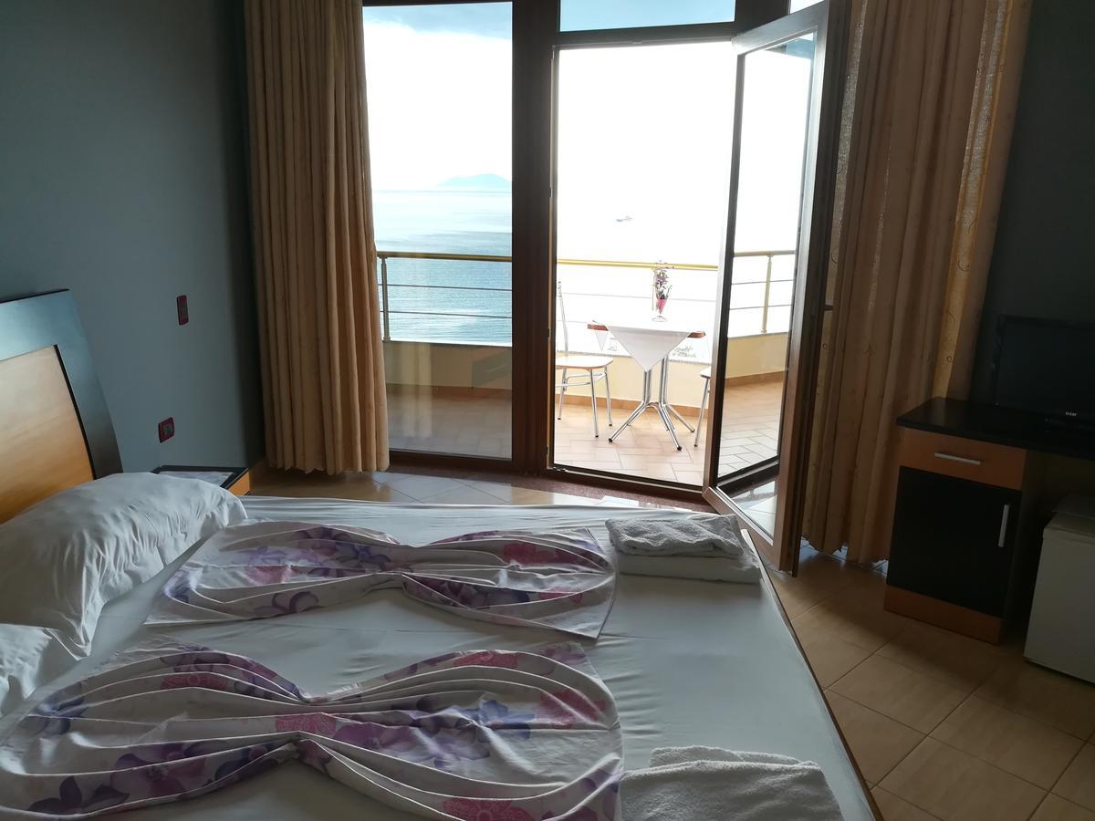 Monte-Carlo Hotel Вльора Екстер'єр фото